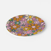 Groovy Maximalist Retro Garden Gingham Blume Pappteller (Schrägansicht)