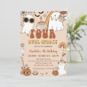 Groovy Niedlich Ghost Halloween 4. Geburtstag Part Einladung (Stehend Vorderseite)