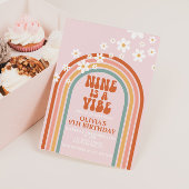 Groovy Nine ist ein Vibe daisy Regenbogen 9. Gebur Einladung