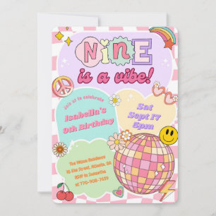 Groovy Nine ist ein Vibe Retro-Mädchen 9. Geburtst Einladung