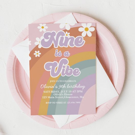 Groovy Nine ist ein vibe Retro Rainbow 9. Geburtst Einladung