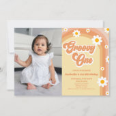 Groovy One Orange Retro Daisy 1st Birthday Party Einladung (Vorderseite)