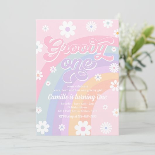 Groovy One Retro Daisy Pastel Rainbow Birthday Einladung (Stehend Vorderseite)
