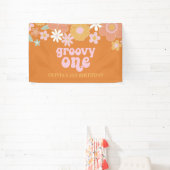 Groovy One Retro Floral Geburtstagsbanner Banner (InSitu)