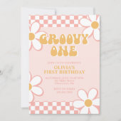 Groovy One Retro Karo Pink Daisy Einladung (Vorderseite)