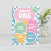 Groovy One Retro lächelt am ersten Geburtstag Einladung (Stehend Vorderseite)