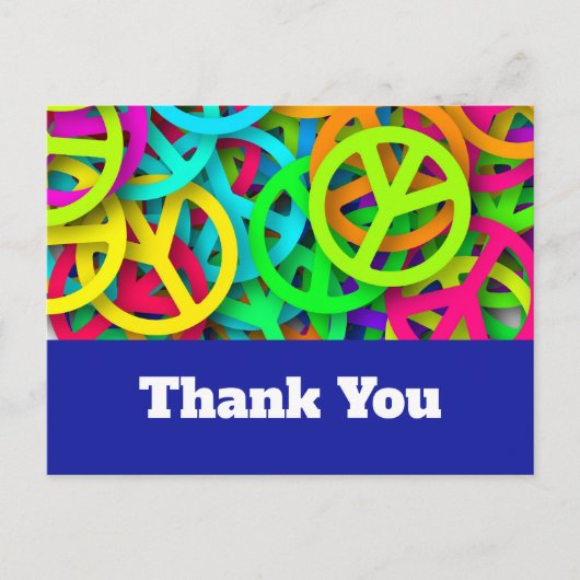 Groovy Peace signalisiert Regenbogenmuster Postkarte (Vorderseite)