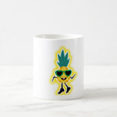 Groovy Pineaple Vibes - Cool Obstbäume Cartoon Kaffeetasse (Mittel)