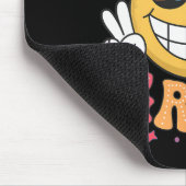 Groovy Pre-K Absolvent Glückwunsch zum Abschluss C Mousepad (Ecke)