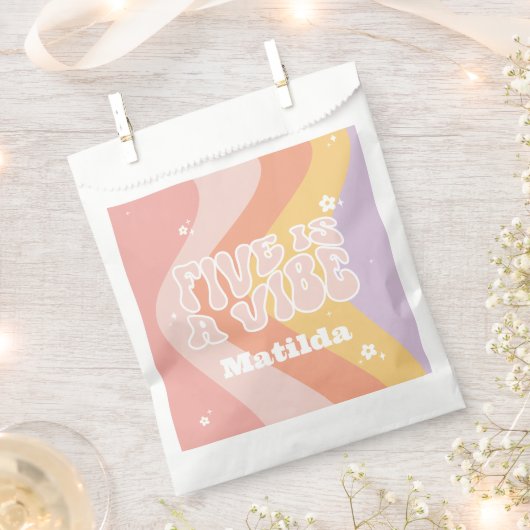 Groovy Regenbogen 5 ist eine vibe 60er Jahre Retro Geschenktütchen (Ausgeschnitten)