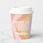 Groovy Regenbogen 5 ist eine vibe 60er Jahre Retro Pappbecher (Rückseite)