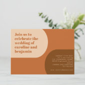 Groovy Retro 70er Arch Gestell Tan Terracotta Wedd Einladung (Stehend Vorderseite)