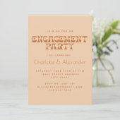 Groovy Retro 70er Design in Brown Engagement Party Einladung (Stehend Vorderseite)