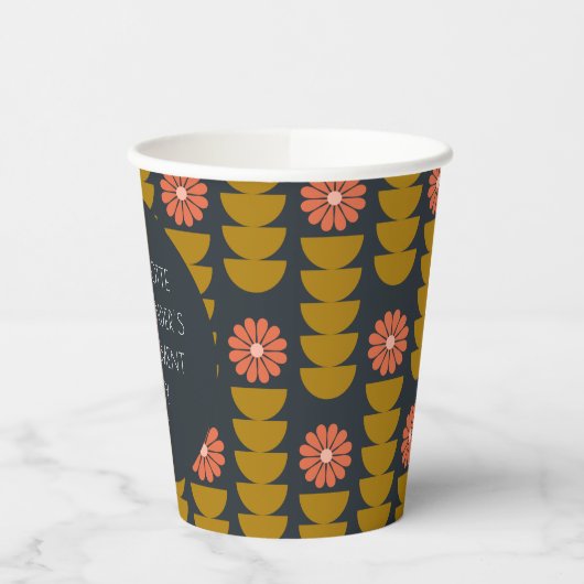 Groovy Retro 70er Floral Custom Engagement Party Pappbecher (Links)