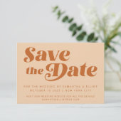 Groovy Retro 70er Typografie Rainbow Pattern Brown Save The Date (Stehend Vorderseite)