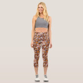 Groovy Retro Blumengartenmuster Capri Leggings (Vorderseite)