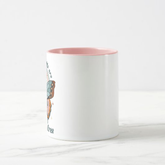 Groovy Retro Butterfly Rainbow Tasse (Zentrum)