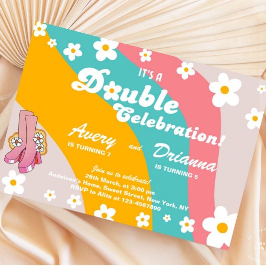 Groovy Retro Daisy Gemeinsamer Geburtstag Einladung
