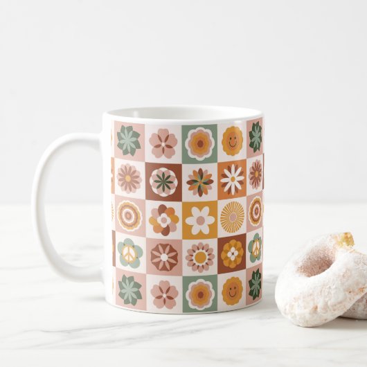 Groovy Retro Floral Checked Kaffeetasse (Mit Donut)