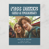 Groovy Retro Free Drinks Wedding Save the Date Ankündigungspostkarte (Vorderseite)