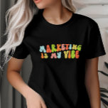 Groovy Retro Marketing ist mein Gesicht, Kommunika T-Shirt<br><div class="desc">Groovy "Marketing ist mein T - Shirt". Es ist ein fantastisches Geschenk für jeden,  der in Marketing oder Kommunikation arbeitet.</div>