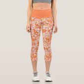 Groovy Retro Orange Florals Capri Leggings (Vorderseite)