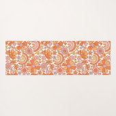 Groovy Retro Orange Florals Monogram Yogamatte (Rückseite (Horizontal))