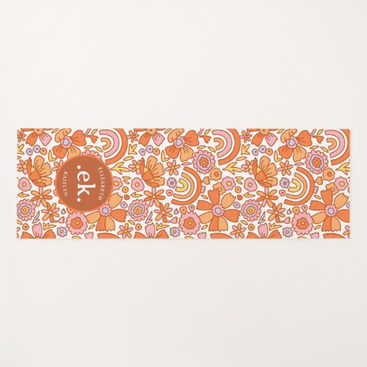 Groovy Retro Orange Florals Monogram Yogamatte (Vorderseite (Horizontal))