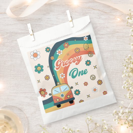 Groovy Retro Rainbow Daisy Birthday Party Geschenktütchen (Ausgeschnitten)