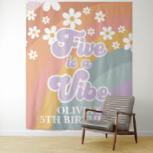 Groovy Retro Rainbow Five ist ein Vibe Wandteppich (Beispiel)