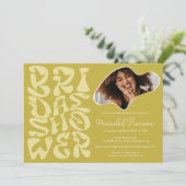 Groovy Retro Script chic green Foto Brautparty Einladung (Stehend Vorderseite)