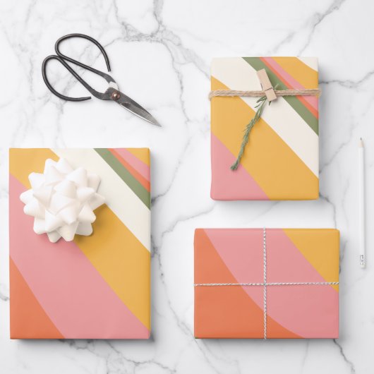 Groovy Retro Wave Lines in Grün Gelb und Rosa Geschenkpapier Set (Vorderseite)