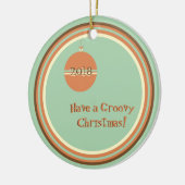 Groovy Retro Weihnachten mit Ornament und Datum (Links)