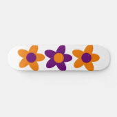 Groovy Riant Retro Blume Minimalistisch Skateboard (Horizontal)
