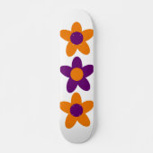 Groovy Riant Retro Blume Minimalistisch Skateboard (Vorne)