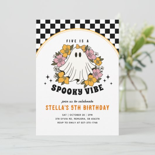 Groovy Spooky Girl Halloween Einladung (Stehend Vorderseite)