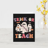 Groovy Teacher Halloween Retro Trick oder Teach Fl Karte (Gelbe Blume)