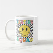 Groovy Test Day Testing Squad Motivation Lehrer S Kaffeetasse (Links)