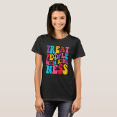 Groovy Treat People With Kindness Retro TPWK Trend T-Shirt (Vorne ganz)
