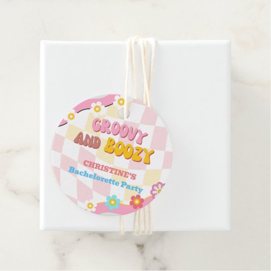 Groovy und stickig gestaltete Junggeselinnen-Absch Geschenkanhänger (Beispiel)