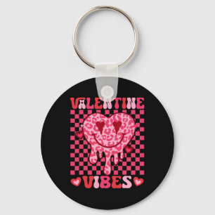Groovy Valentine Vibes Valentinstag-Shirts für G Schlüsselanhänger