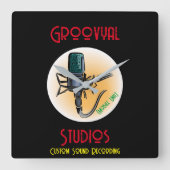 Groovyal Studios T - Shirt Quadratische Wanduhr (Vorderseite)