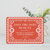 Großartiges Papel Picado Foto Warm Red Wedding Save The Date (Stehend Vorderseite)