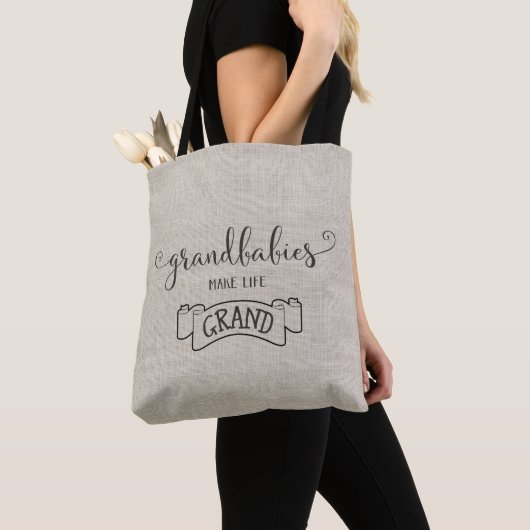 Großbabys machen Life Grand mit Foto Tasche (Von Nahem)