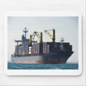 GroßContainerschiff am Anker Mousepad (Vorne)