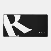 Große Anfangsphase | Moderne Typografie | Schwarz Schreibtischunterlage (Vorderseite)