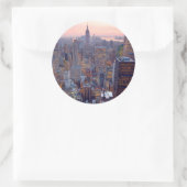 Große Aussicht auf Manhattan bei Sonnenuntergang Runder Aufkleber (Tasche)