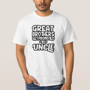 Große Brüder erhalten zu lustigem Shirt Onkels