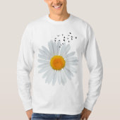 Große Daisy Blume mit Flock of Flying Birds. T-Shirt (Vorderseite)