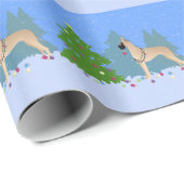 Große Däne, die einen Weihnachtsbaum im Wald dekor Geschenkpapier (Rolleneckpunkt)